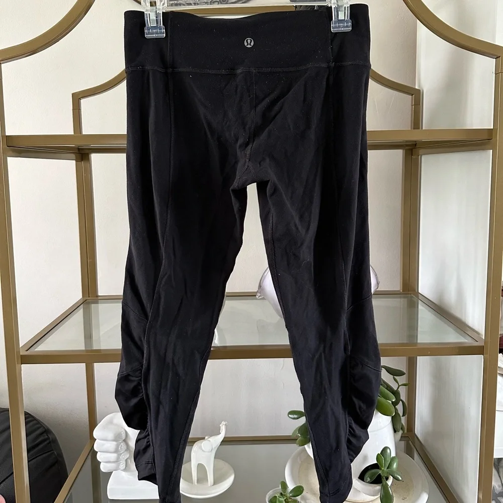 Lululemon black leggings